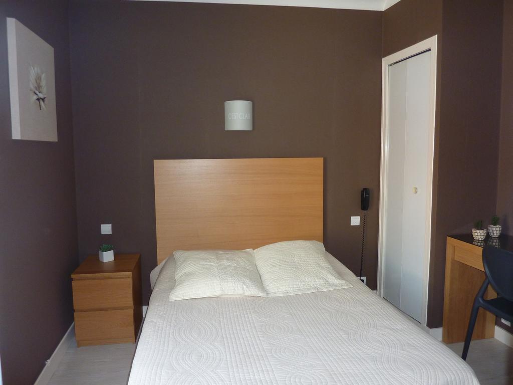 Hotel Les Voyageurs Les Sables-dʼOlonne 객실 사진